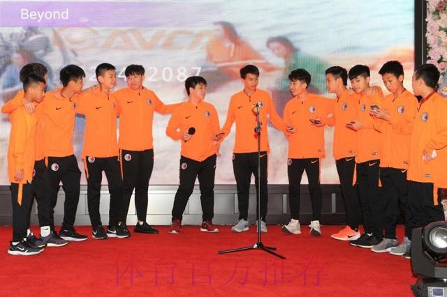 民族才艺亮相青运会大连赛区联欢会 180人大联欢尽显青春活力 民族才艺亮相青运会大连赛区联欢会 180人大联欢尽显青春活力